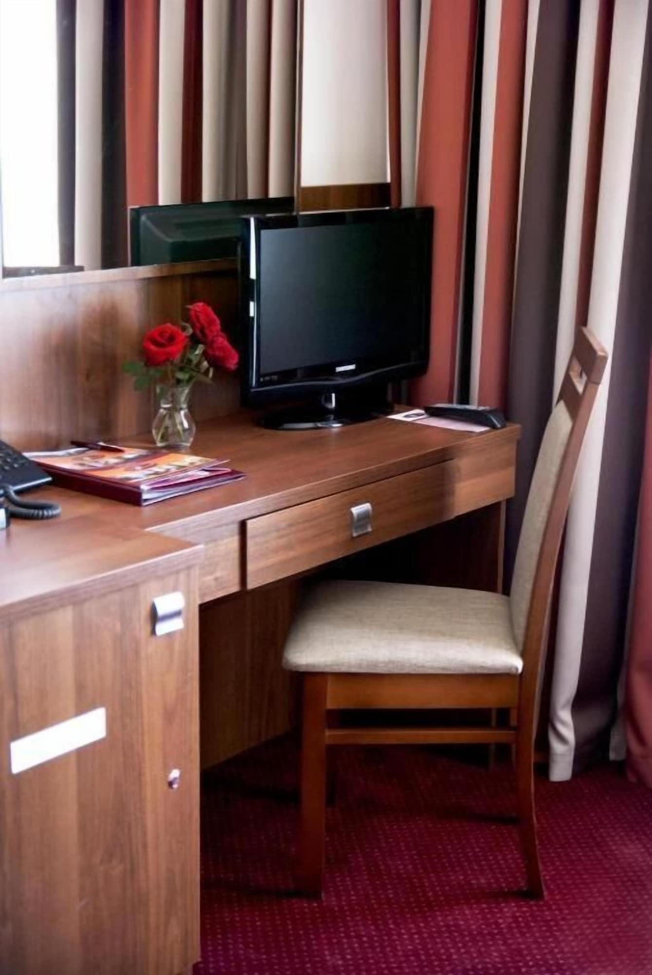 Hotel Alexander Krakow Bagian luar foto